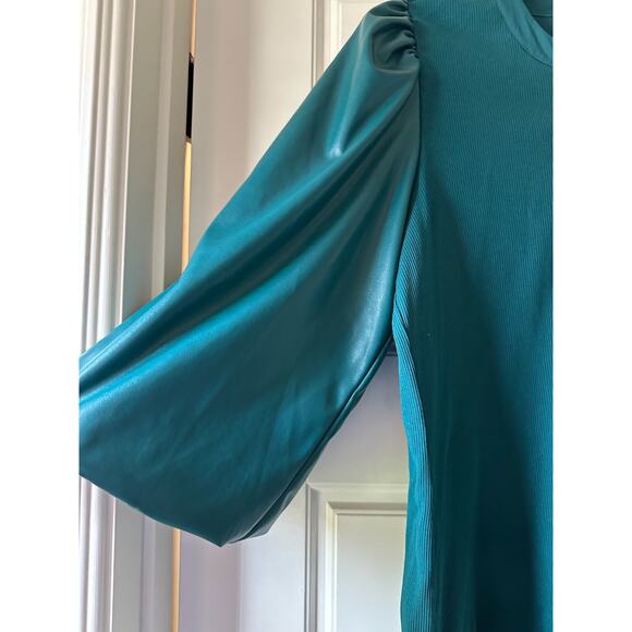 Chicos Faux Leather Balloon Sleeves Henley Top Peacock Size Large - Picture 2 of 7
